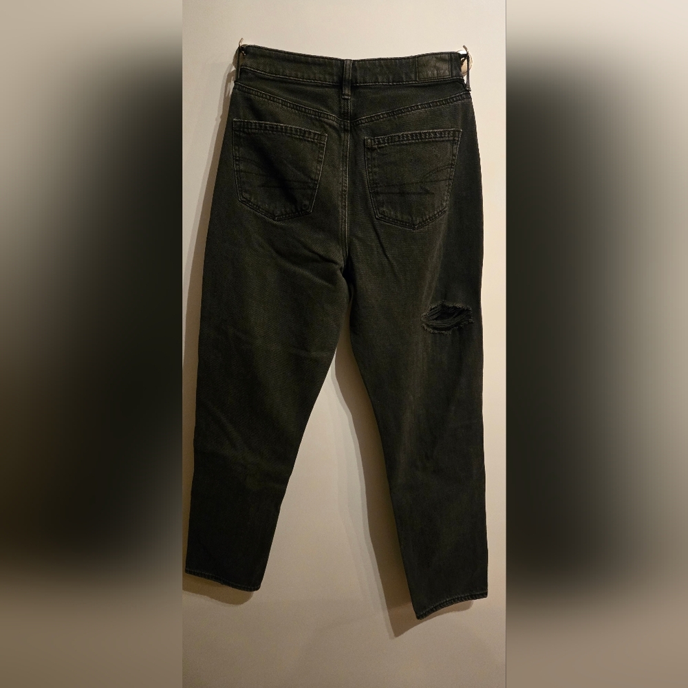 American Eagle Outfitters Charcoal Distressed Mom Jeans - Picture 4 of 6